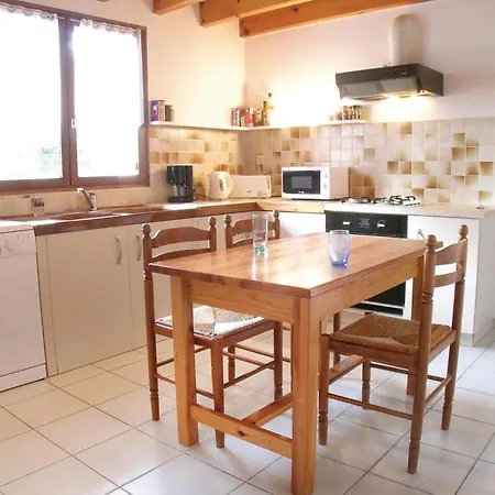 Hébergement de vacances 3 Bedroom Gorgeous In Sur *