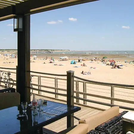 3 Bedroom Beautiful Home In La Tranche Sur Mer