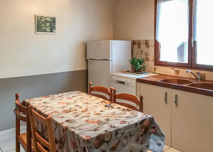 Holiday home Three-bedroom In Sur *