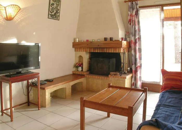 Holiday home Three-bedroom In Sur *